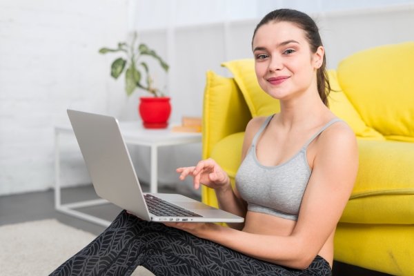 Client working with Online Weight Loss Coach USA via video session