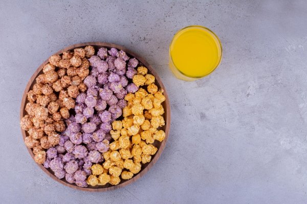 Healthy Snacks for Fat Loss UK popcorn crunchy