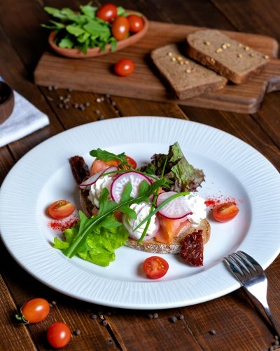 Low-Carb Diet Plan UK 2025 lean meats and fish