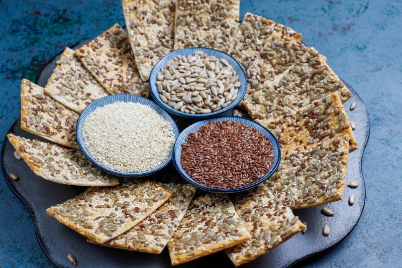 fiber-rich whole grains for bloating relief USA naturally