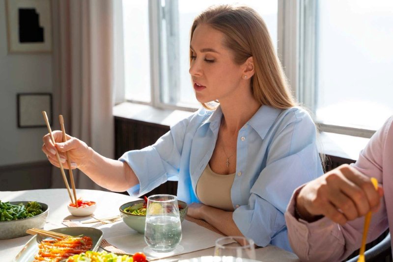 Tips to improve digestion naturally USA with mindful eating habits