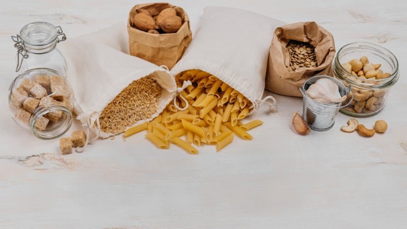 Whole grains like quinoa, oats, brown rice as Vegetarian Protein Sources USA for daily meals