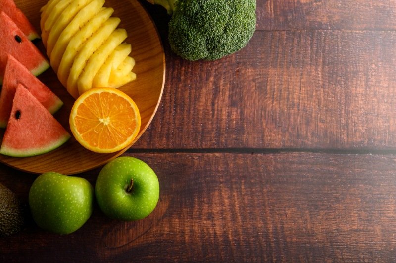 Apple nutrition in USA – calories comparison with other fruits