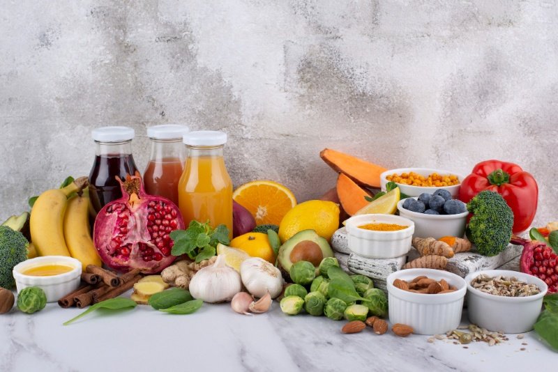 Healthy Nutrition Guide in USA featuring fruits vegetables whole grains and lean proteins