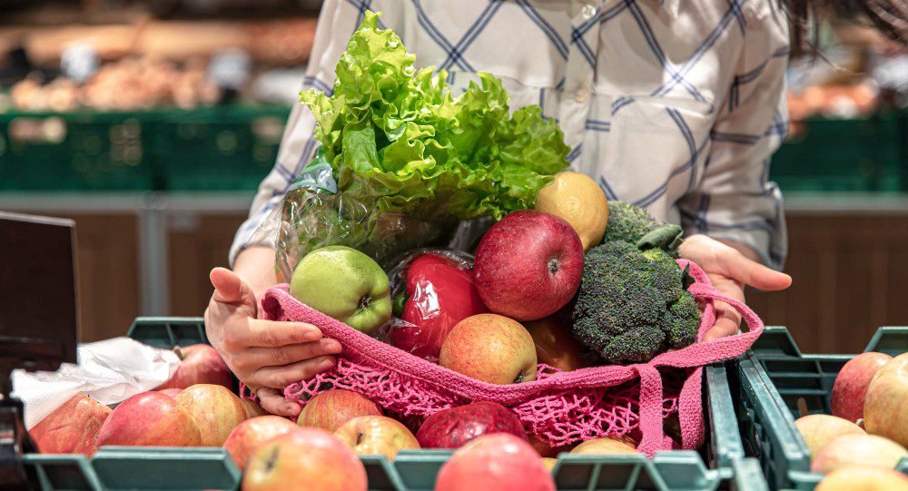 Grocery shopping for Whole30 Diet Plan in USA with fresh whole foods