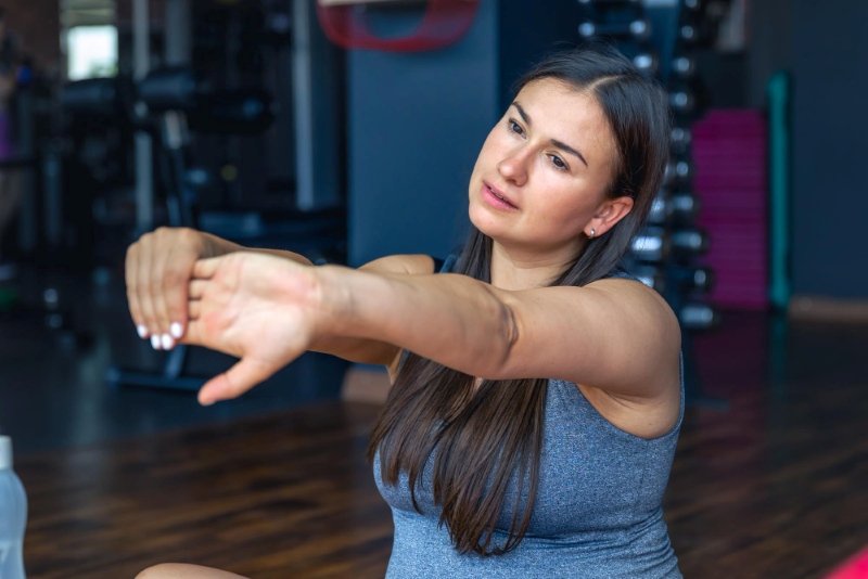 Helpful guidance for naturally reducing back, neck, and face fat through simple lifestyle and fitness habits.